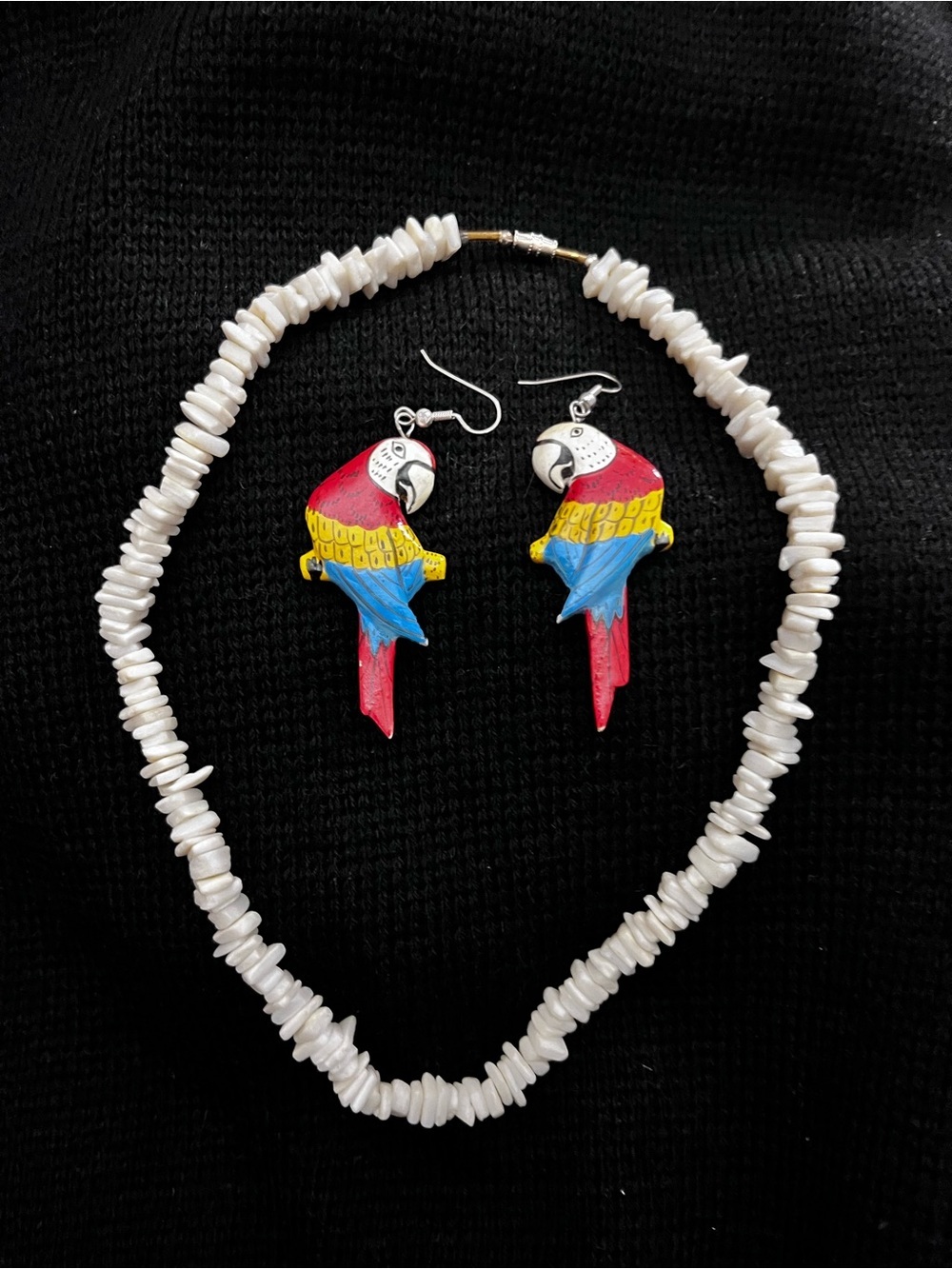 Vintage Natural White Puka Shell Chip Choker & Hand Painted Wood Parrot Earrings